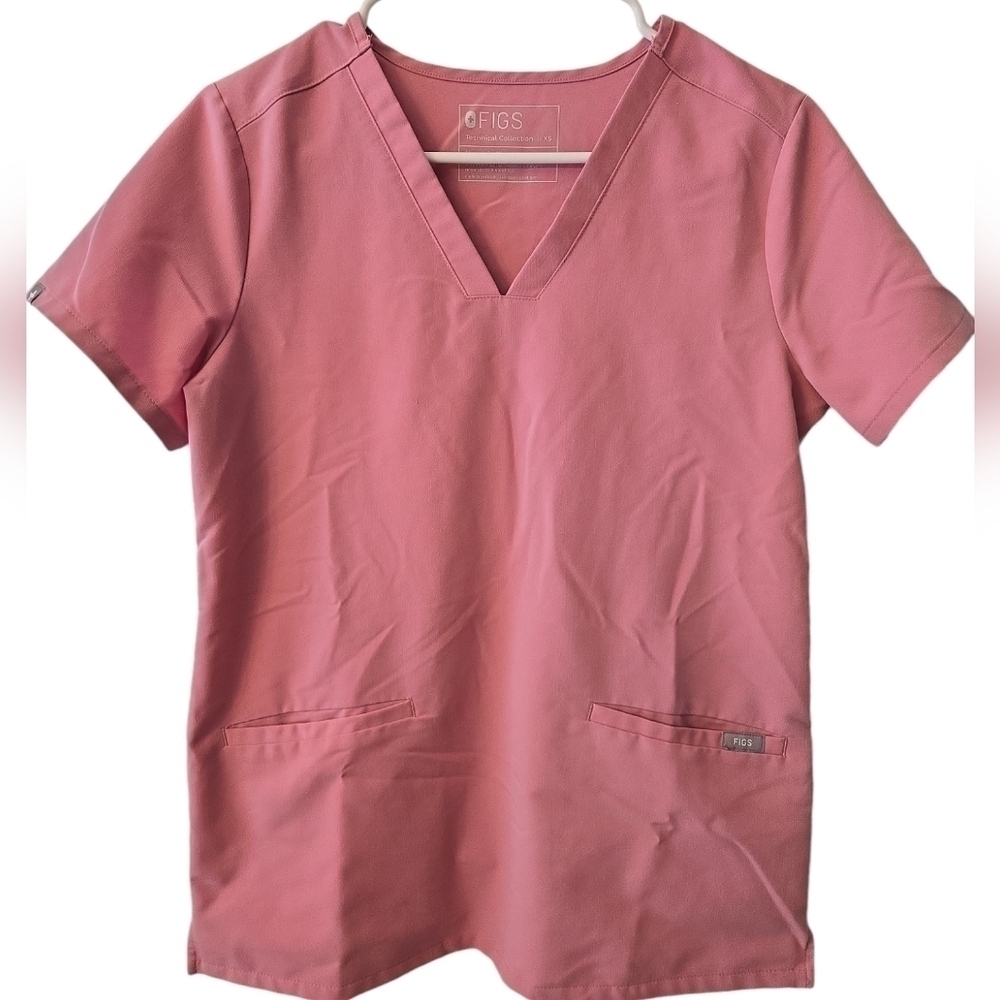 FIGS TECHNICAL COLLECTION WOMEN'S SCRUB TOP. SIZE. X- SMALL.